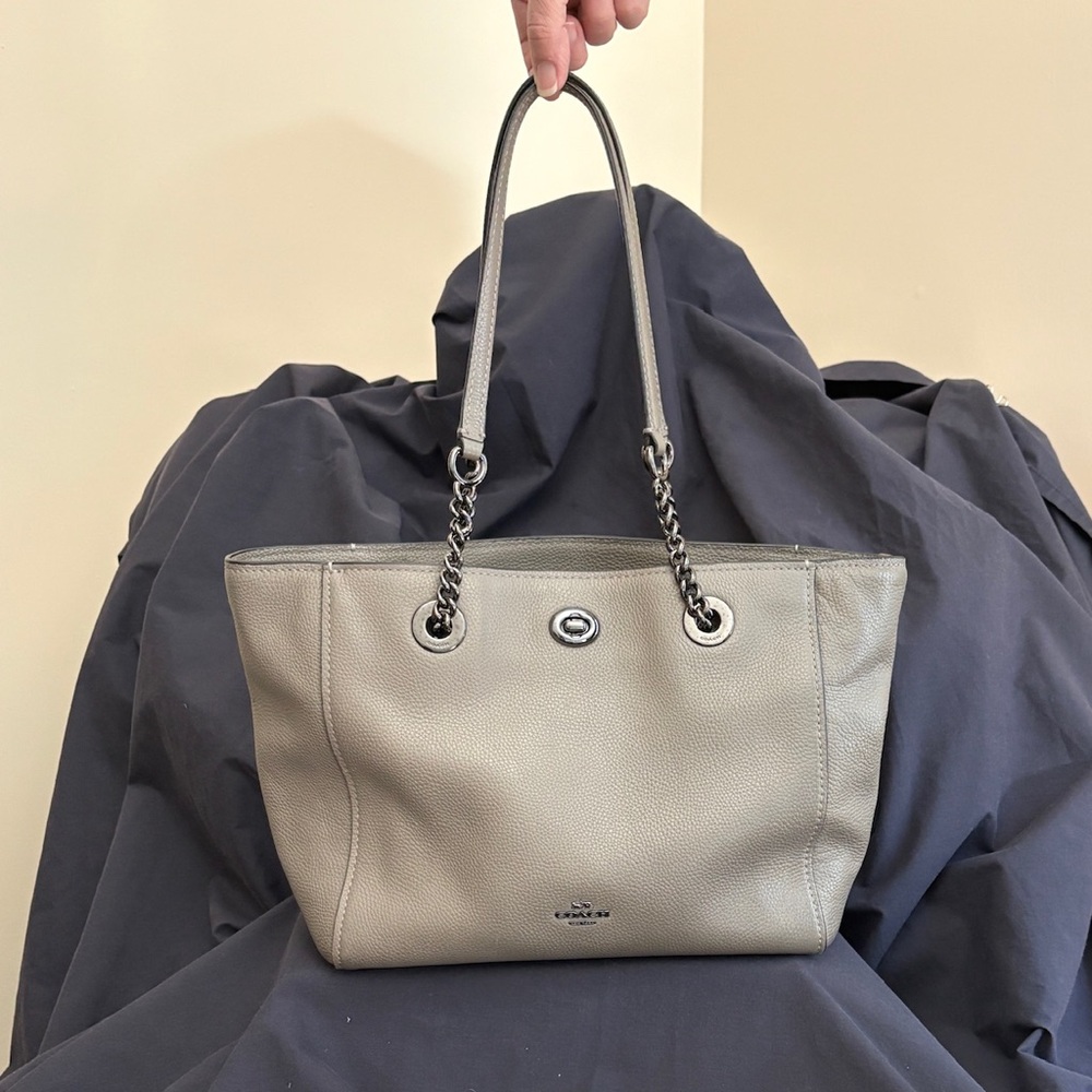 Coach Shoulder Bag Gray Pebbled Leather, Gunmetal Hardware 57107